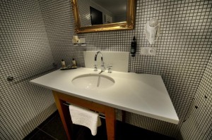 Blat łazienkowy 425 zł/mb konglomerat  różne kolory