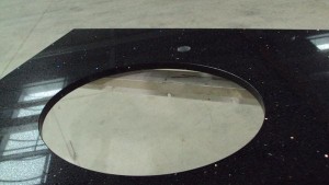 Starlight Black czarny świecący blat łazienkowy